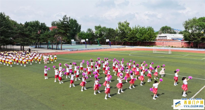 内蒙古扎兰屯：校园啦啦操 快乐舞起来(图5)